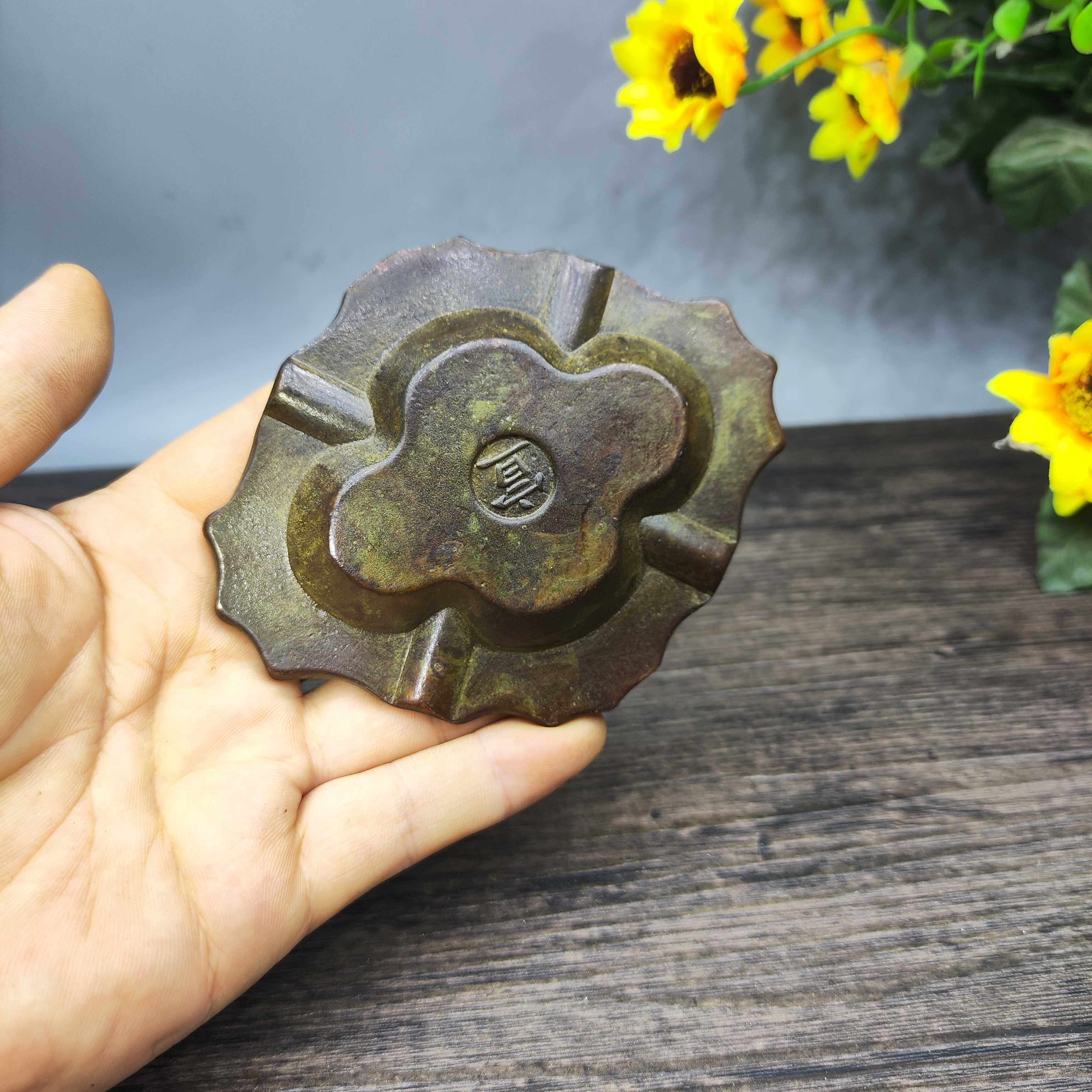 Vintage Brass Flower Rich Patt - Vintage Collectible Ashtrays reseña y precio