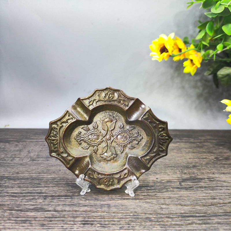 Antique collection, vintage -p - Vintage Collectible Ashtrays reseña y precio
