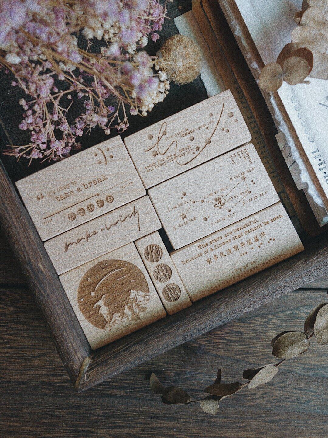 Sissi Studio Vintage Looking U - Vintage Collectible Stamps reseña y precio