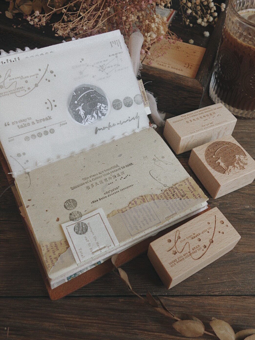 Sissi Studio Vintage Looking U - Vintage Collectible Stamps reseña y precio