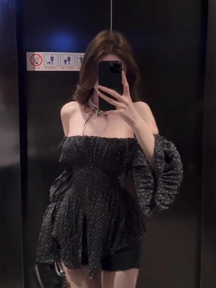 Black Bell Sleeve Top And High - Vintage Collectible Bells reseña y precio