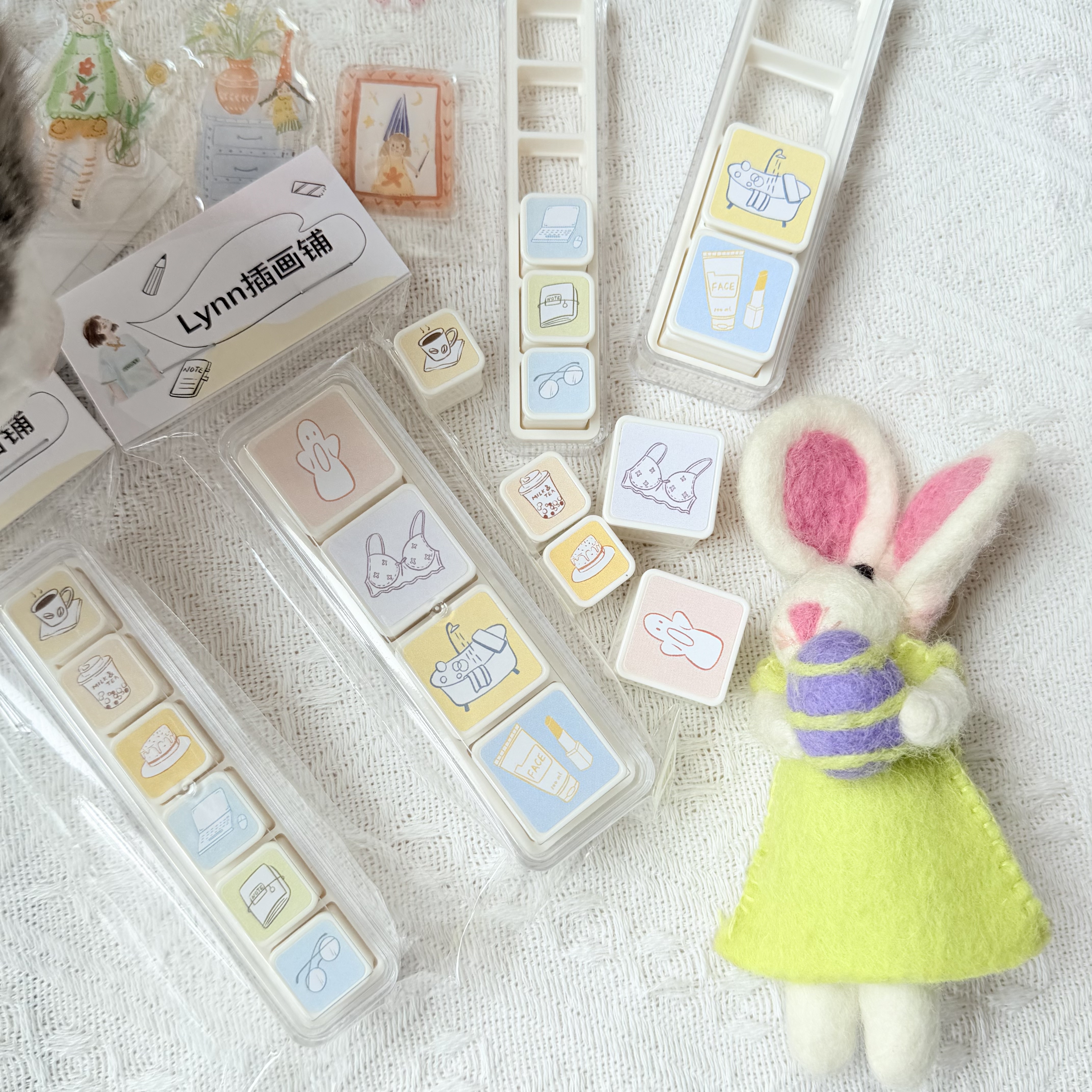 Lynn Studio Vintage Girls' Dai - Vintage Collectible Stamps reseña y precio